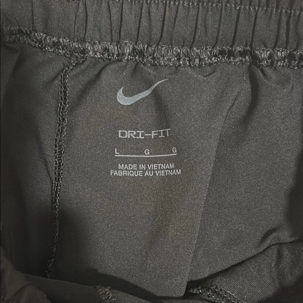 Nike Black Jogger Pants - Picture 3 of 3